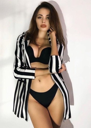 Яна, Г. Волжский